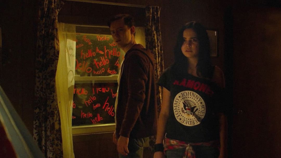 The Strangers: Opfernacht backdrop 19