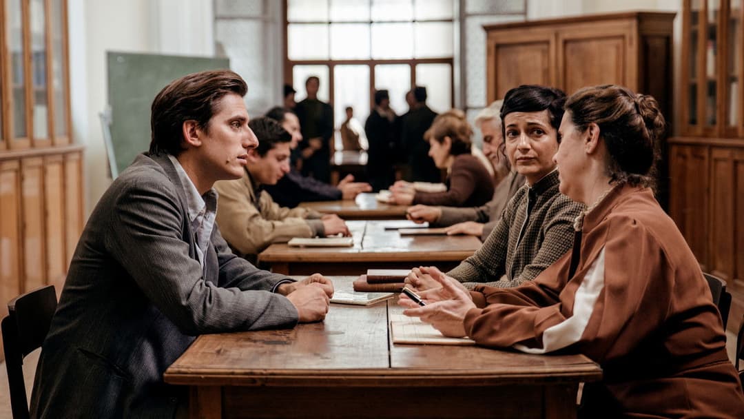 Martin Eden backdrop 6