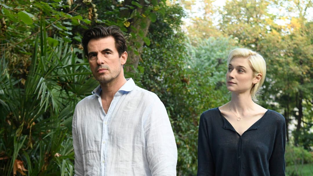 The Burnt Orange Heresy backdrop 3