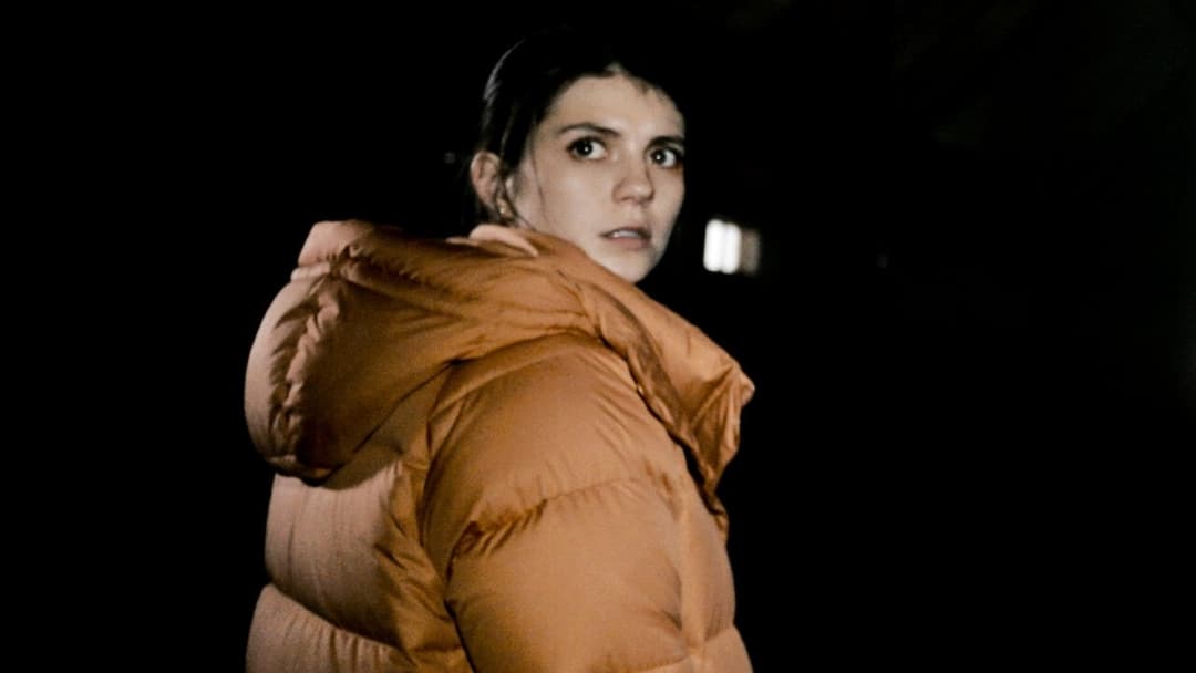 Паранормальне явище: Близький родич backdrop 8