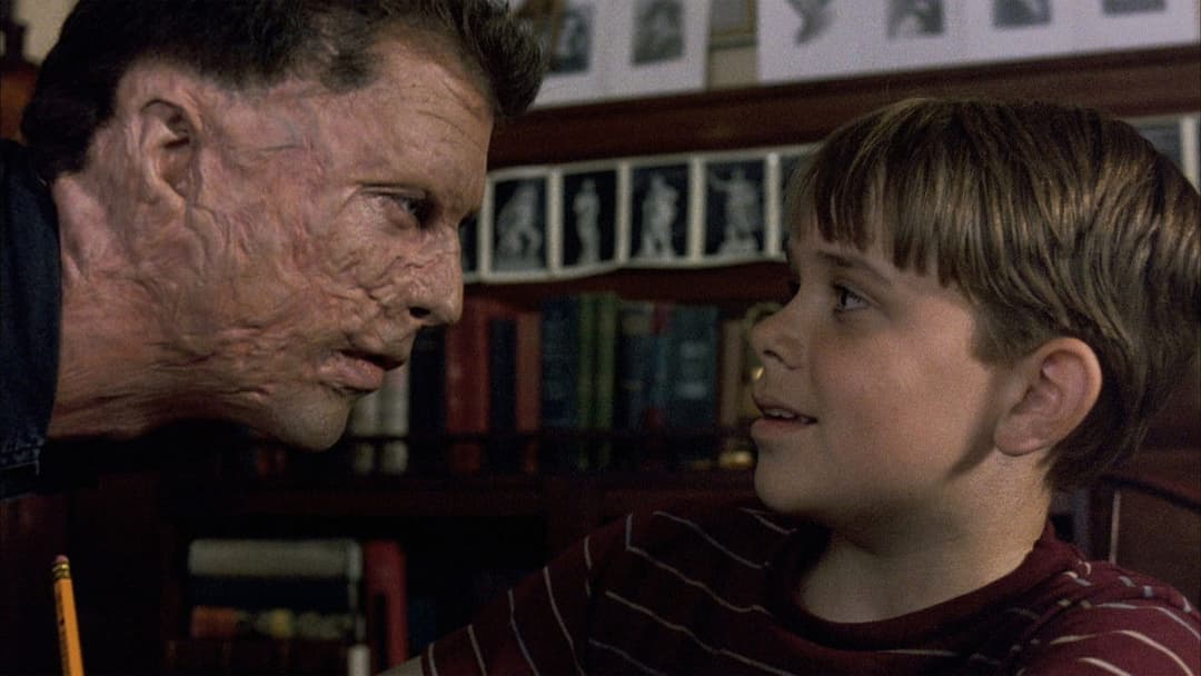 Людина без обличчя backdrop 8