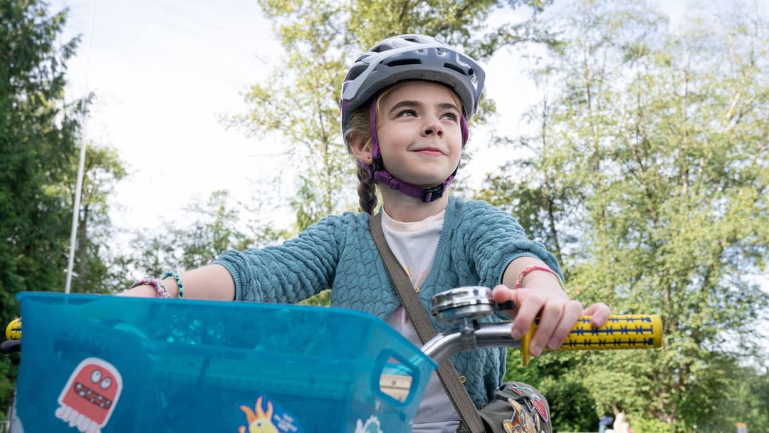 Flora & Ulysses backdrop 9