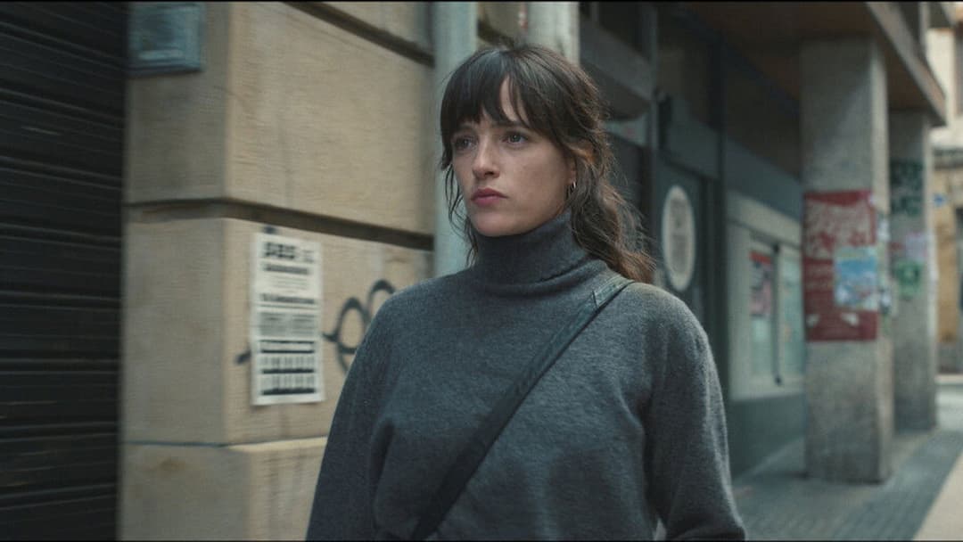 She Walks in Darkness backdrop 9