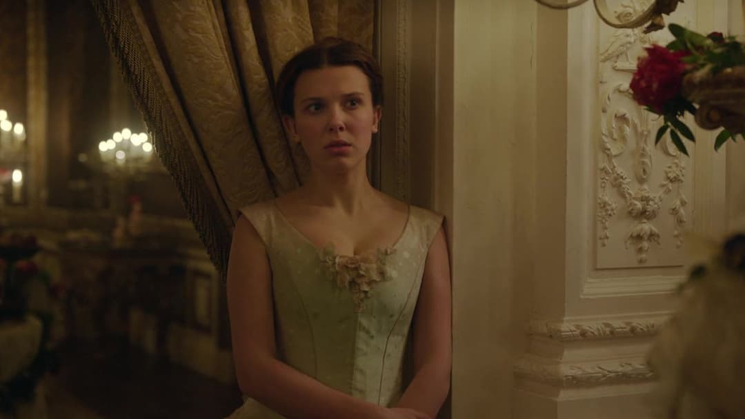 Енола Холмс 2 backdrop 14