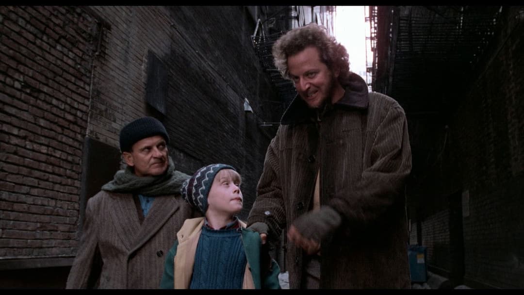 Kevin - Allein in New York backdrop 12