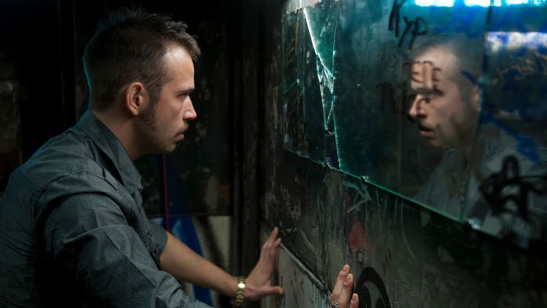 I Spit on Your Grave 2 backdrop 14