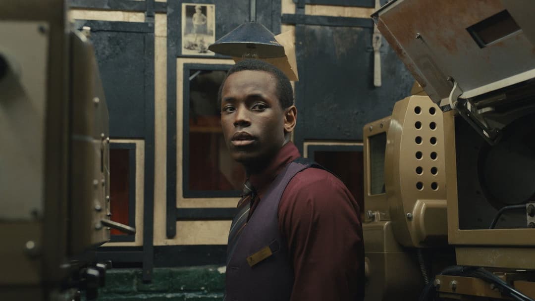 Empire of Light backdrop 15