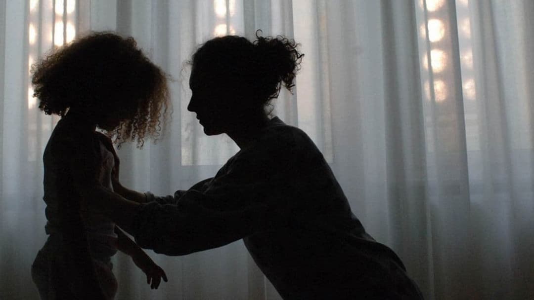 Незнайомка backdrop 1