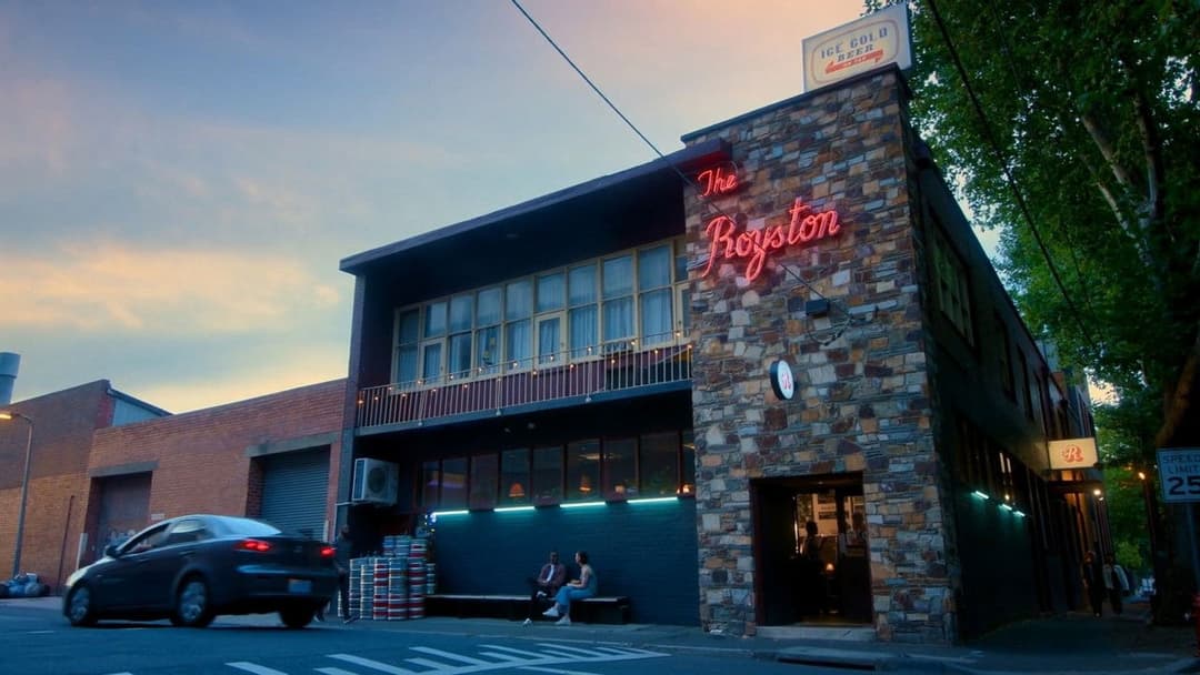 Рікі Стенікі backdrop 12