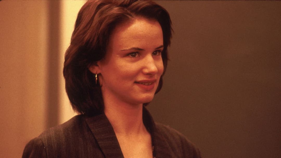 Чоловіки та дружини backdrop 2