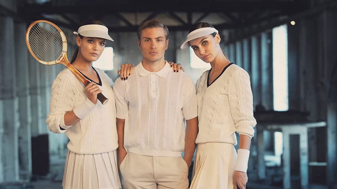 Close to the Horizon backdrop 2