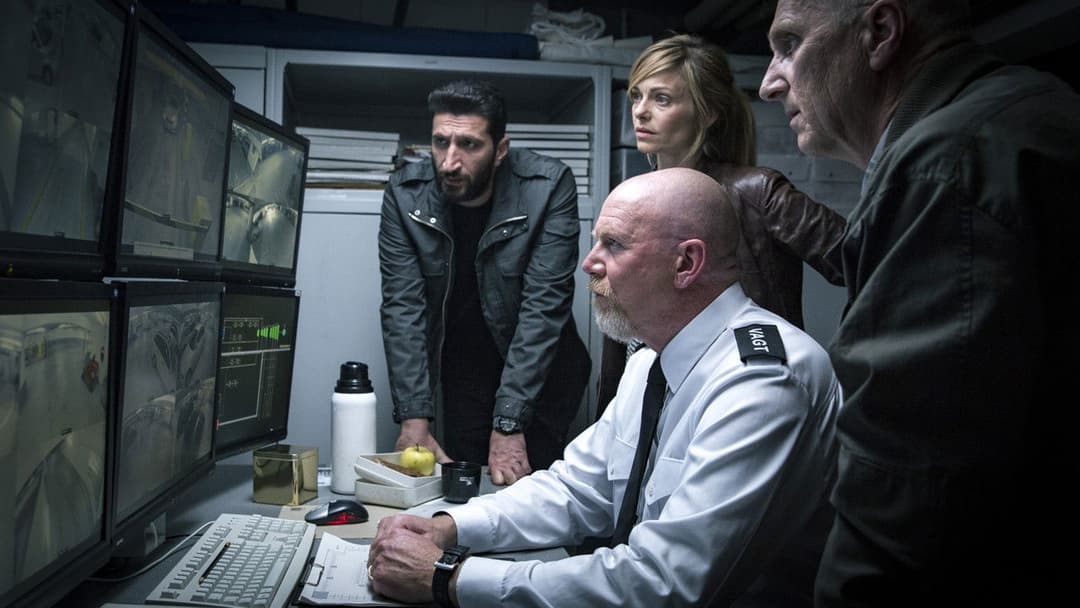 Містеріум. Темрява в пляшці backdrop 3