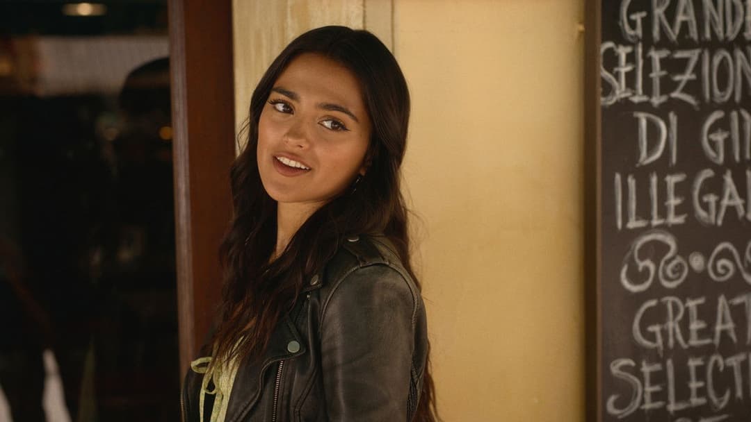 La Dolce Villa backdrop 11