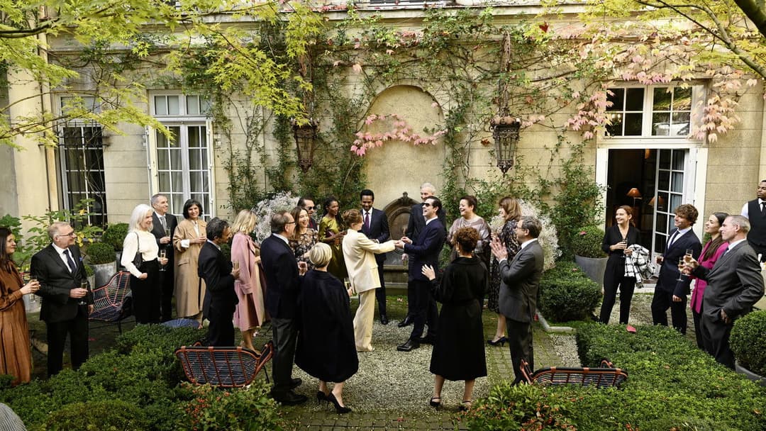 Ein Glücksfall backdrop 1