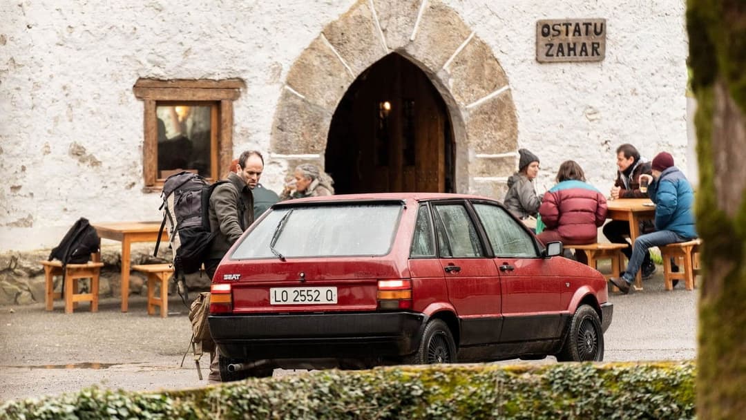 Undercover - Unter Feinden backdrop 9