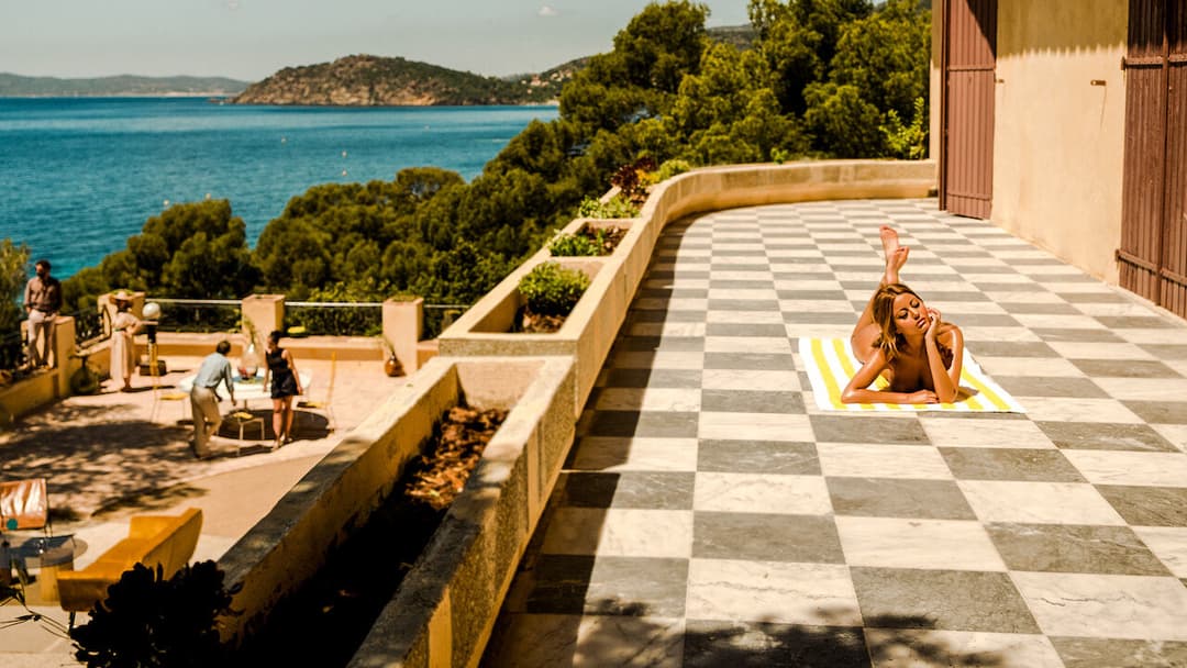 Моє спекотне літо з Софі backdrop 2