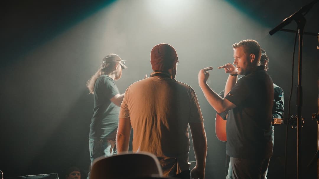 Вірю в кохання backdrop 15