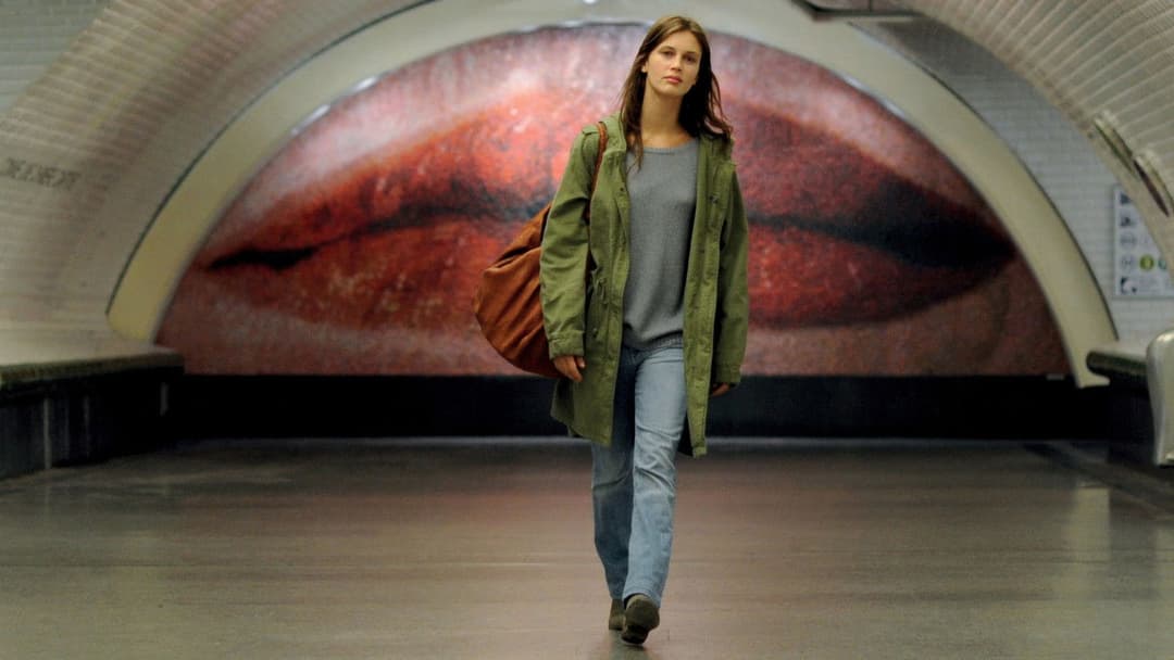 Young & Beautiful backdrop 14