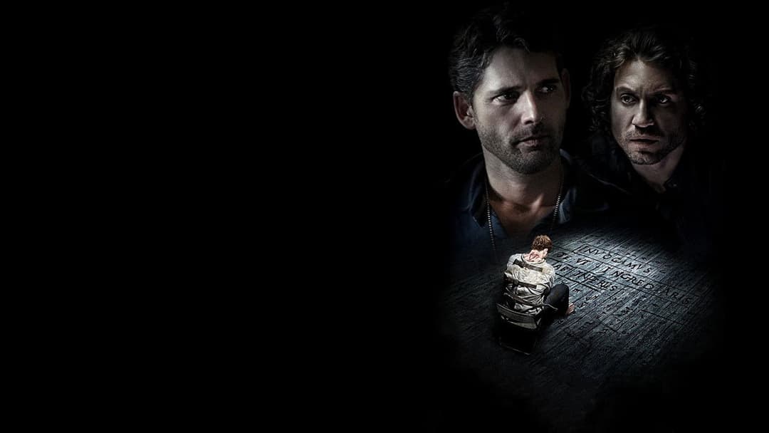 Erlöse uns von dem Bösen backdrop 7