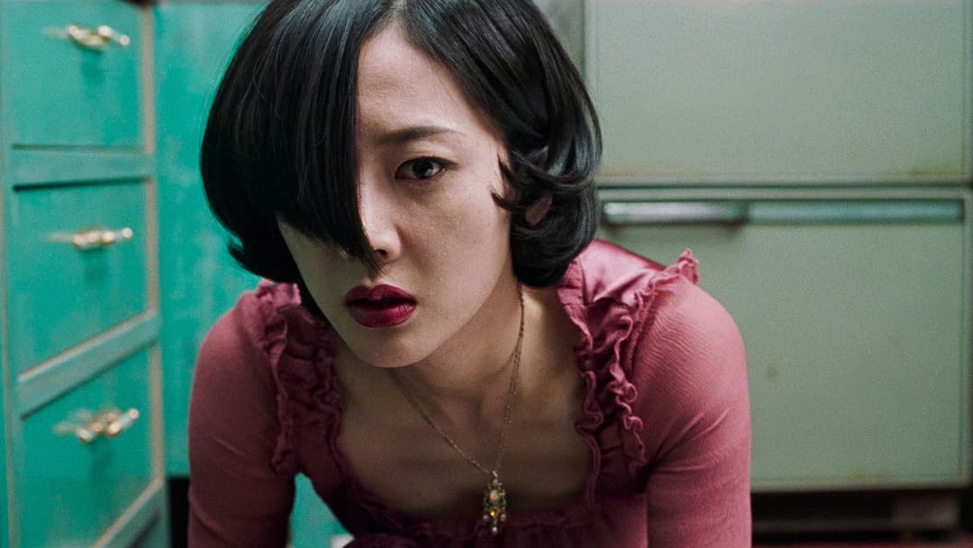 A Tale of Two Sisters backdrop 6