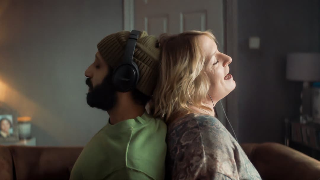 Ali & Ava backdrop 2