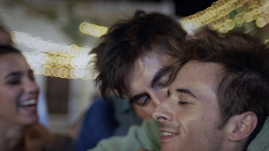 Ο Άνθρωπος με τις Απαντήσεις backdrop 17