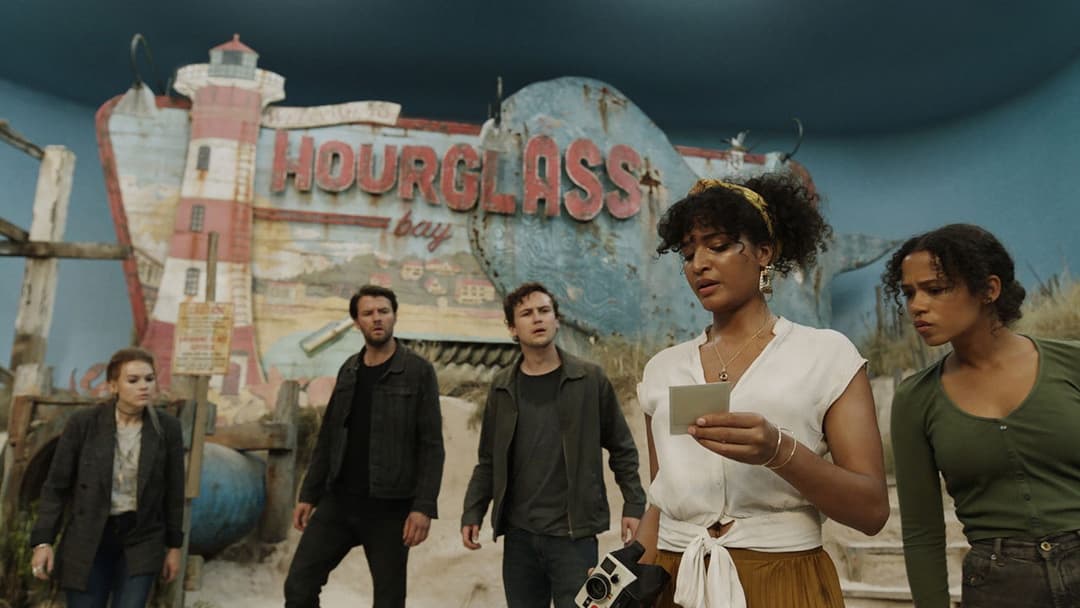 Escape Room 2: No Way Out backdrop 11