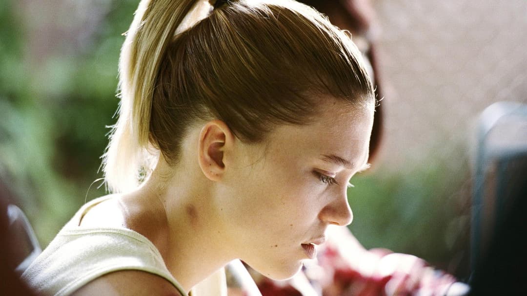 It's Only the End of the World backdrop 18