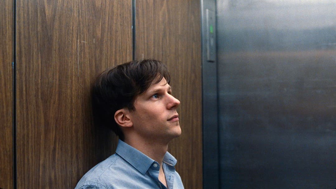 Louder Than Bombs backdrop 7