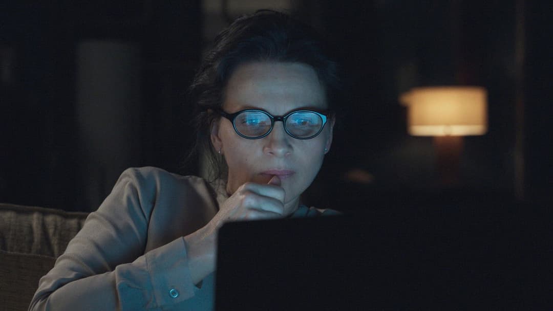 Who You Think I Am backdrop 7