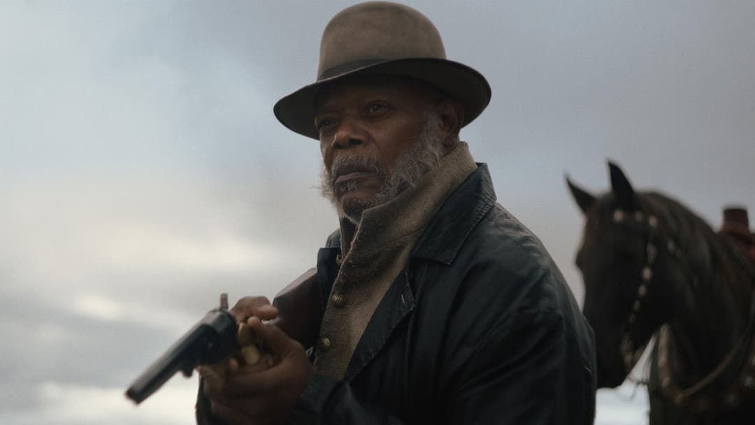 Нечестива трійця backdrop 6