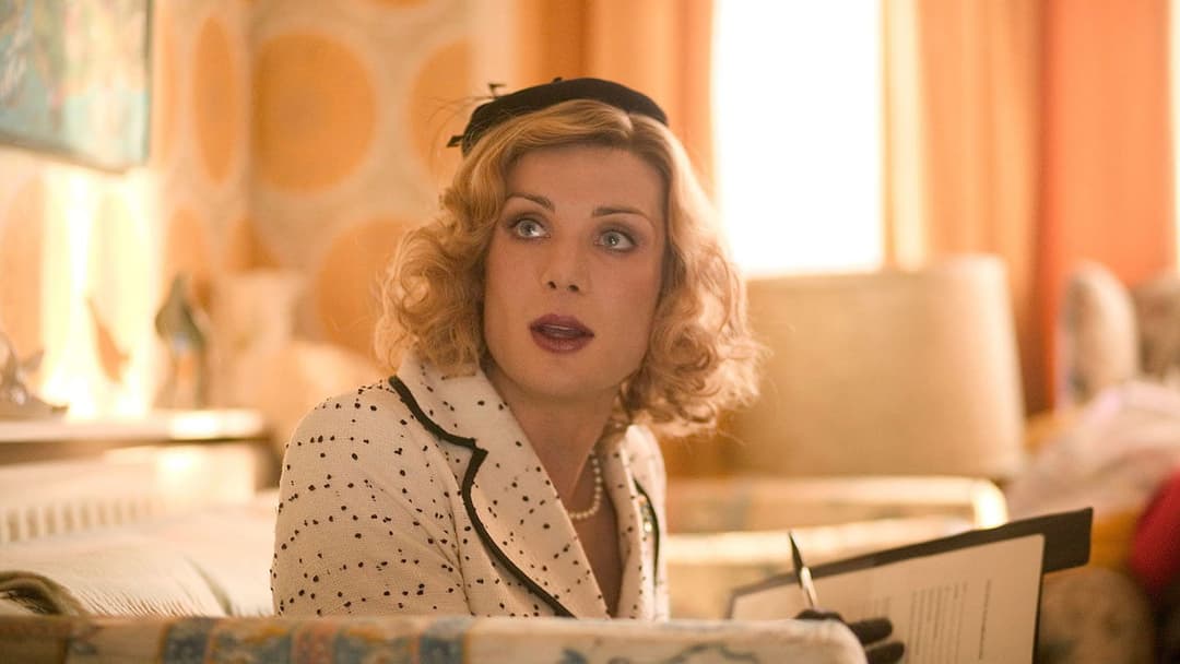 Breakfast on Pluto backdrop 9