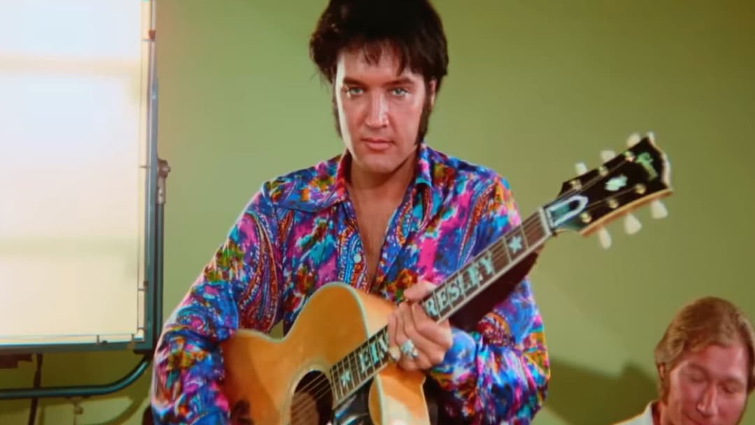 EPiC: Elvis Presley in Concert backdrop 18