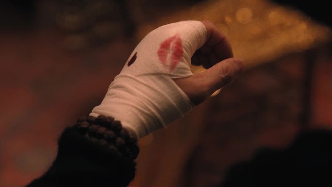 Любов зла backdrop 9