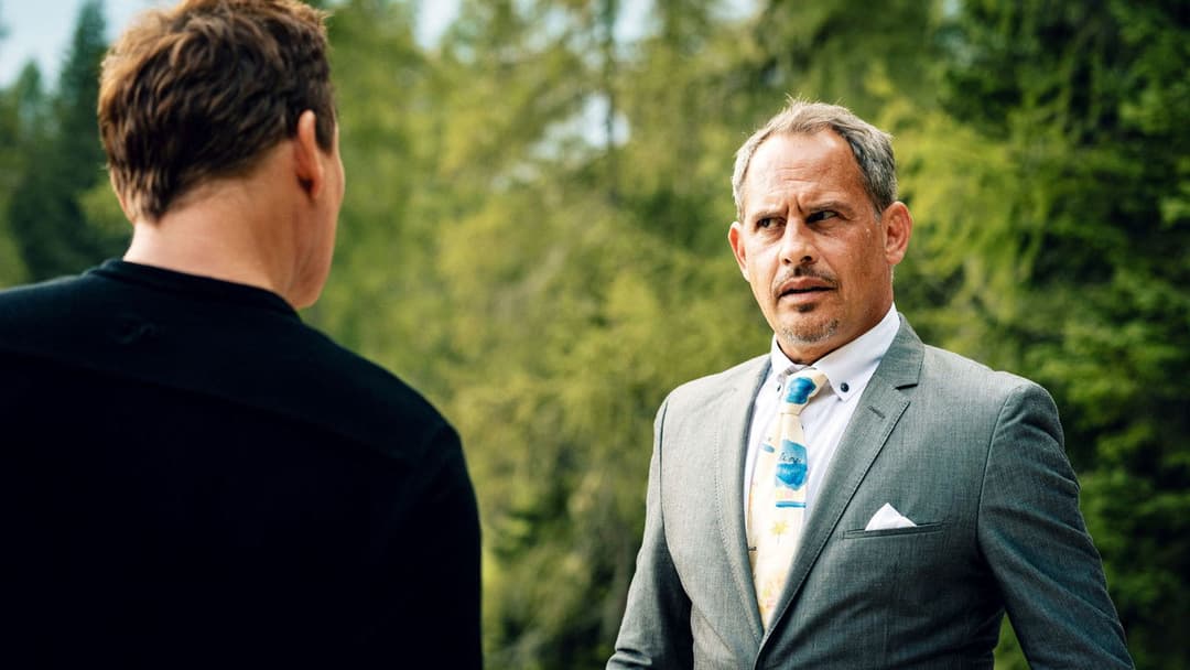 Woodwalkers 2 backdrop 10