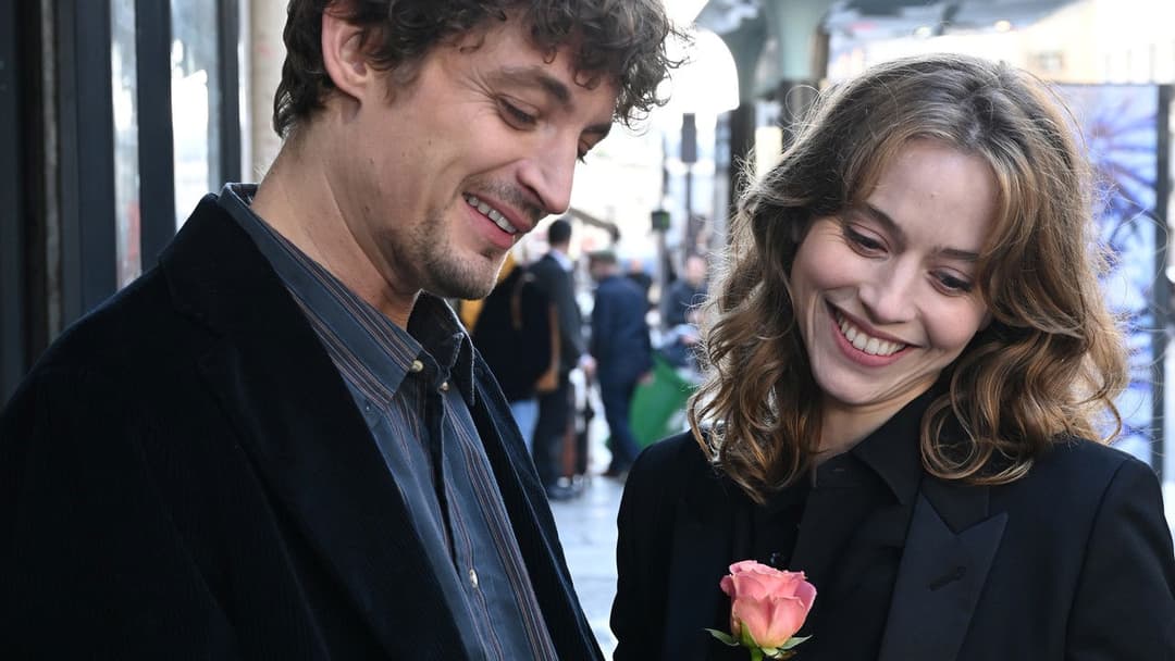 Ein Glücksfall backdrop 8