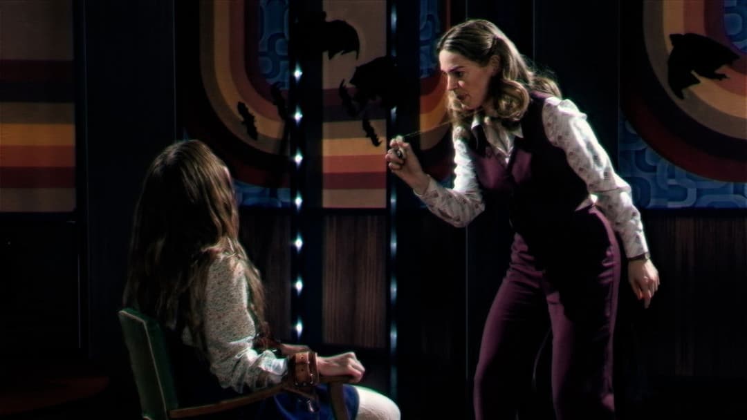 Пізній вечір з дияволом backdrop 13