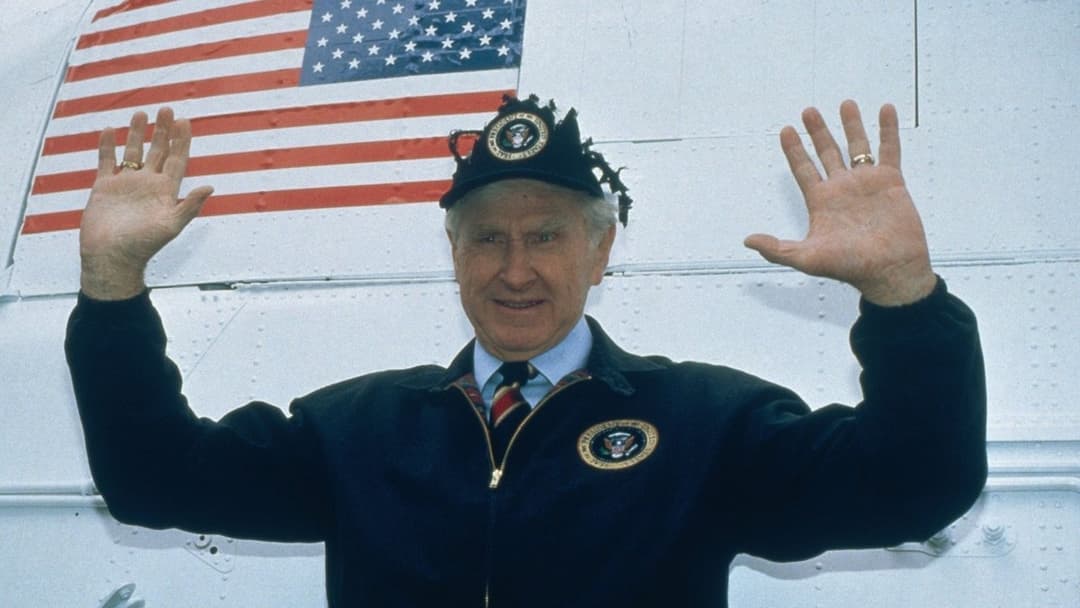 Гарячі голови 2 backdrop 14