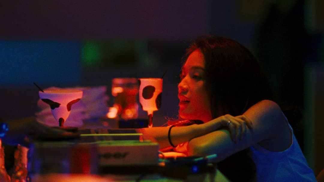 千禧曼波 backdrop 3