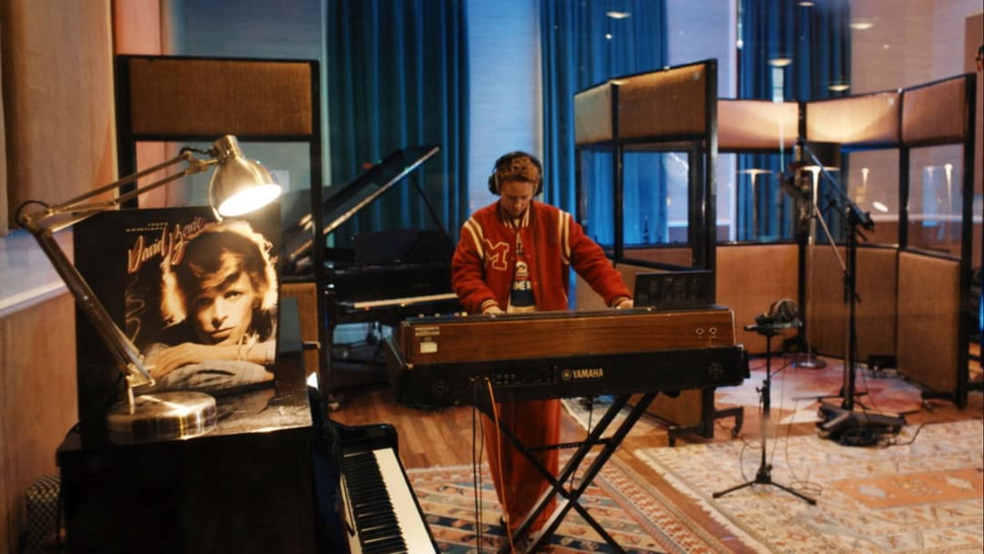 Tribute to David Bowie backdrop 3