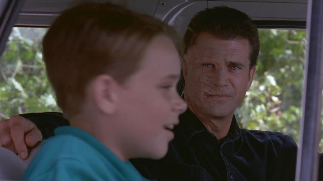 Людина без обличчя backdrop 7