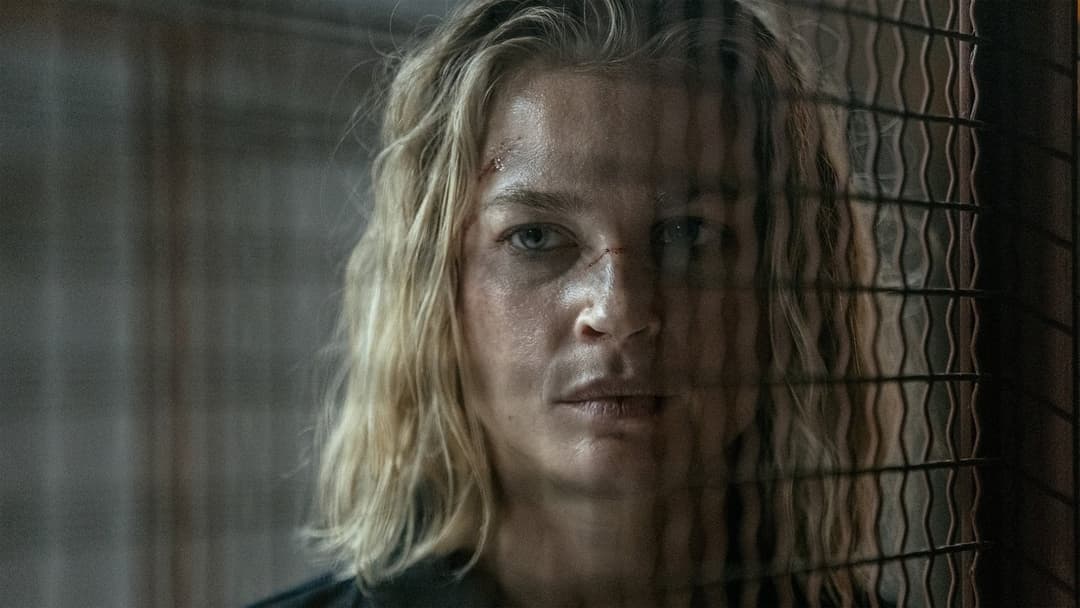 Поза юрисдикцією backdrop 2