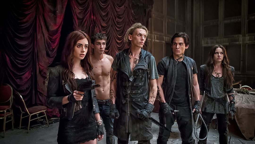 The Mortal Instruments: City of Bones backdrop 10