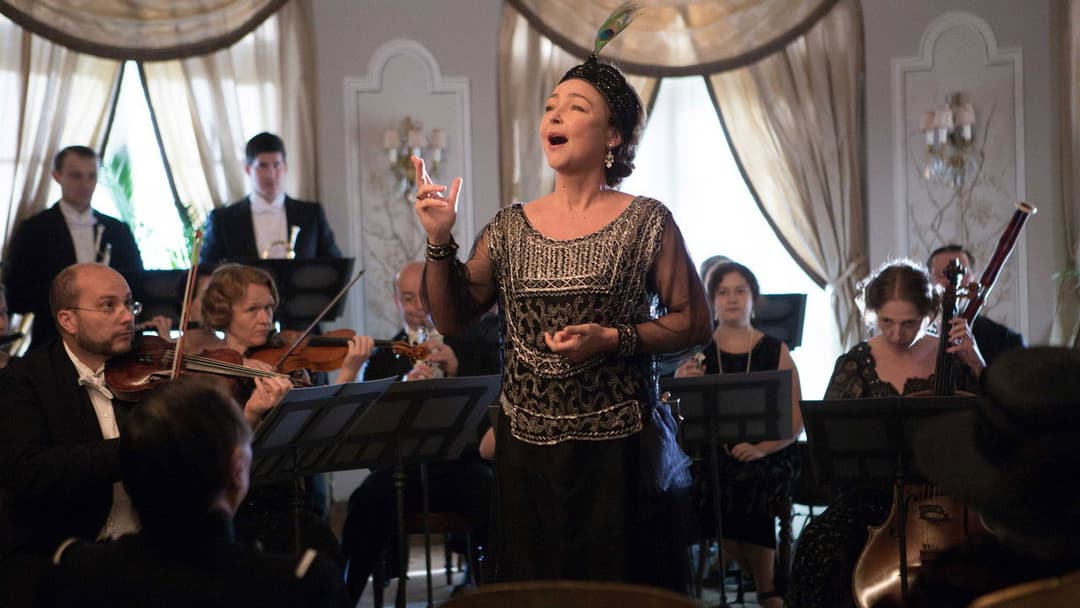 Madame Marguerite oder die Kunst der schiefen Töne backdrop 2