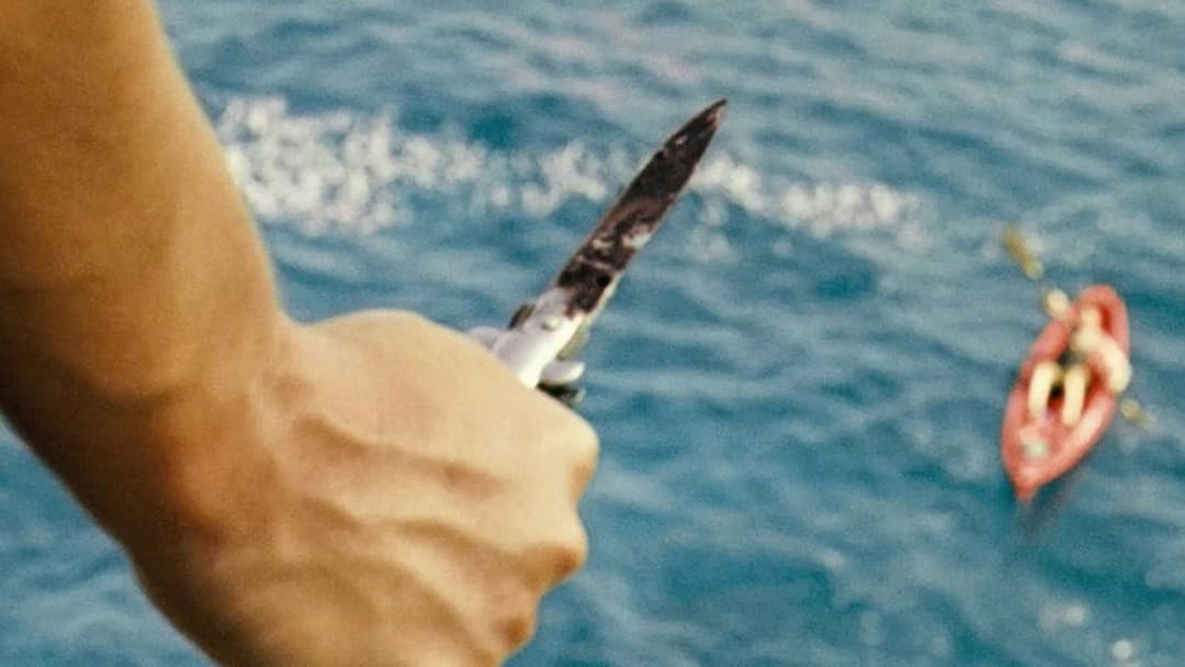 A Perfect Getaway backdrop 13