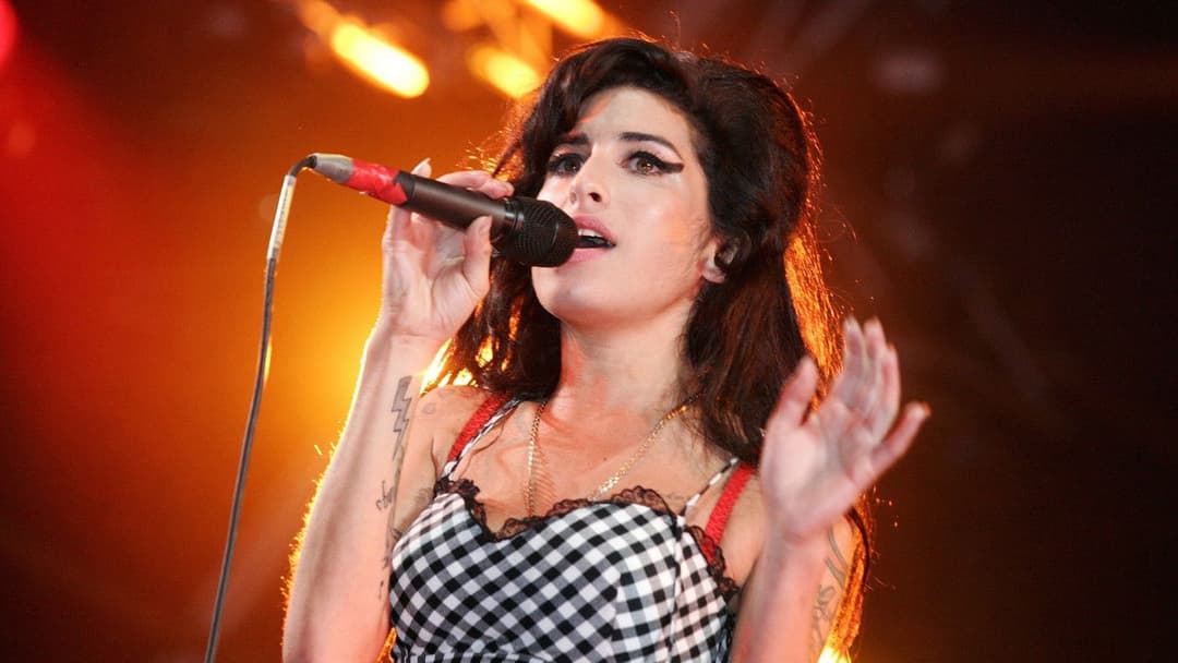 Amy backdrop 1