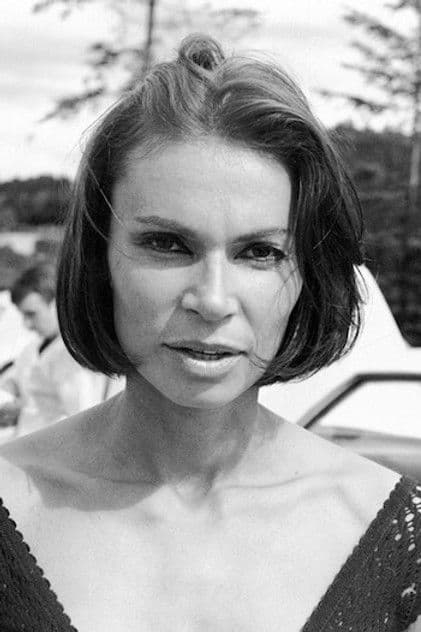 Монік Меркур