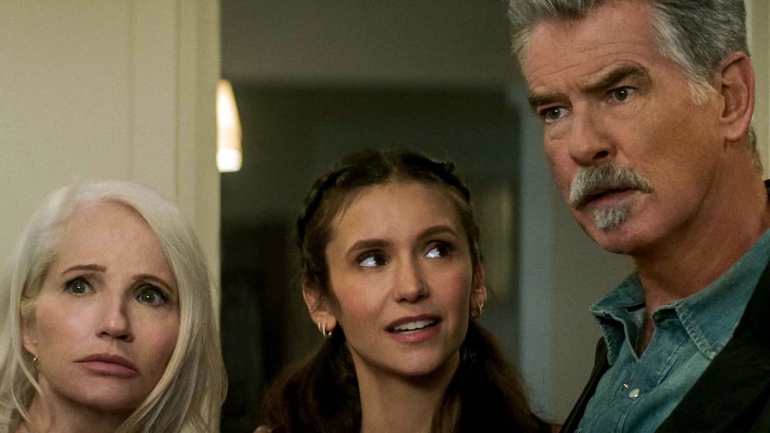 The Out-Laws backdrop 4