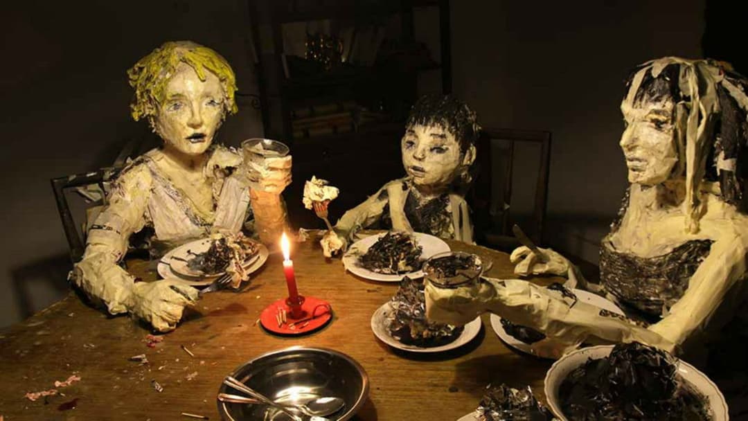 La Casa Lobo - Das Wolfshaus backdrop 2