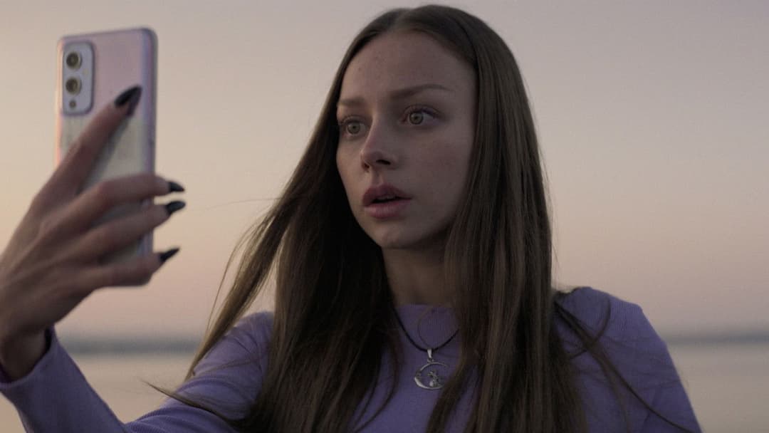 Perdidos en la noche backdrop 2